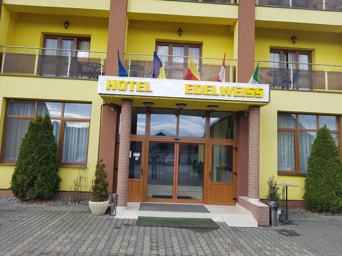 Hotel Edelweiss Mediaş 外观 照片